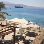 Sea Side Eilat Holiday Apartment