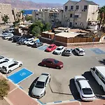 Sea Side Eilat Holiday Apartment