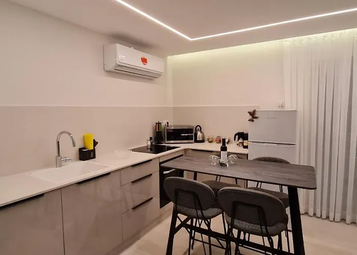 Sea Side Eilat Holiday Apartment